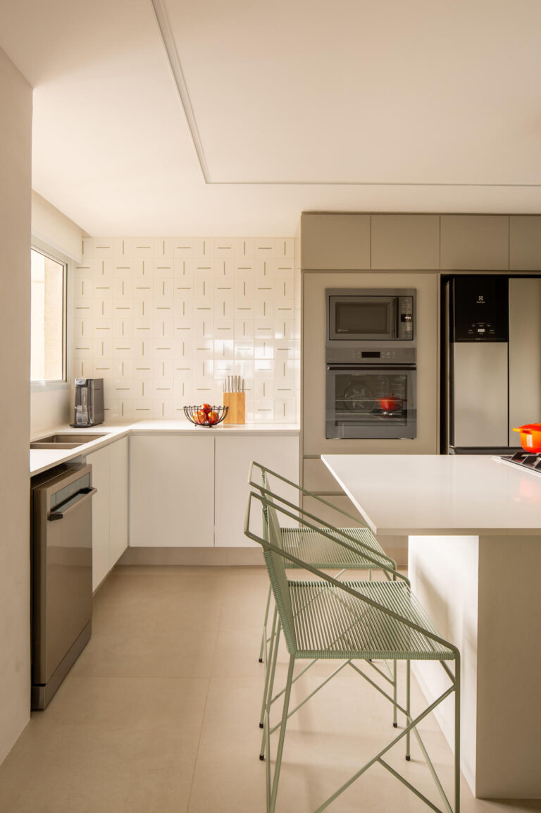 19-A_V7A0317_VOLTA_CL-01